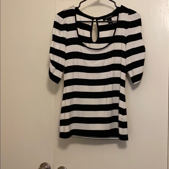 SOLD NWOT White/black house market - Picture 2 of 5